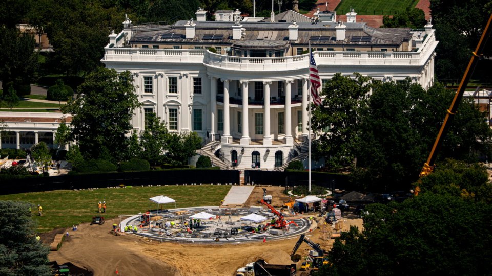 balo salonu projesinin - SCOTUS, Trump'ın balo salonu projesinin devam etmesine izin veriyor. Ve Ordu Sekreteri istifa etti