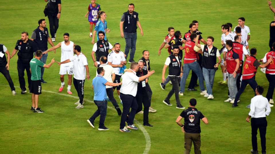 Karşıyaka - İzmir derbisinde Karşıyaka ile Altay yenişemedi: 1-1