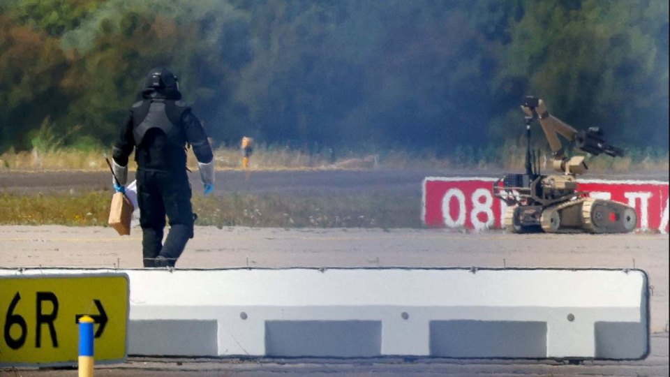 danimarka savunma bakanı - Danimarka Savunma Bakanı'nın evinin yakınında bulunan drone alarma neden oldu