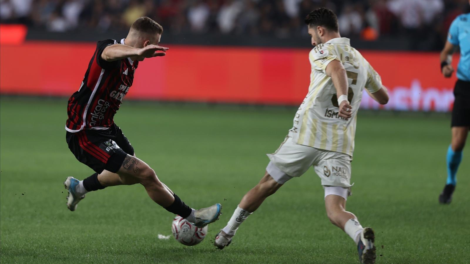 Fenerbahçe, Gaziantep FK karşısında 0-0 berabere kaldı