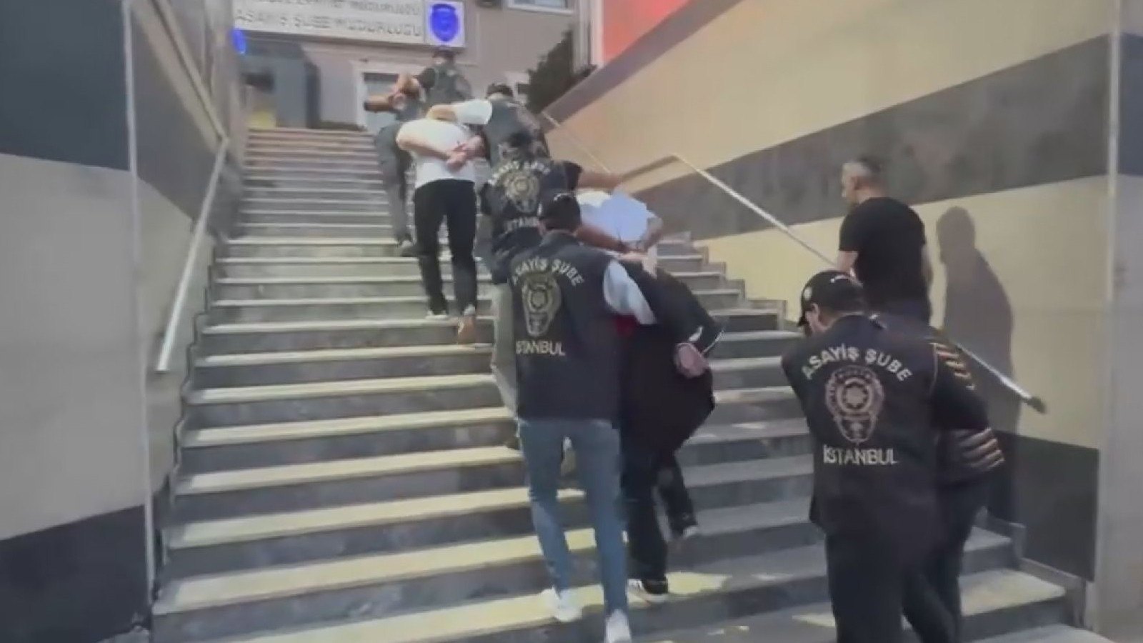 Fatih’teki döviz bürosu saldırısında 12 kişi gözaltına alındı